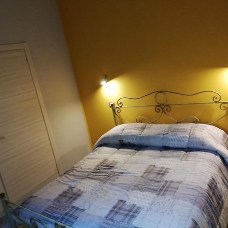 B&B Enjoy Ercolano Habitación foto